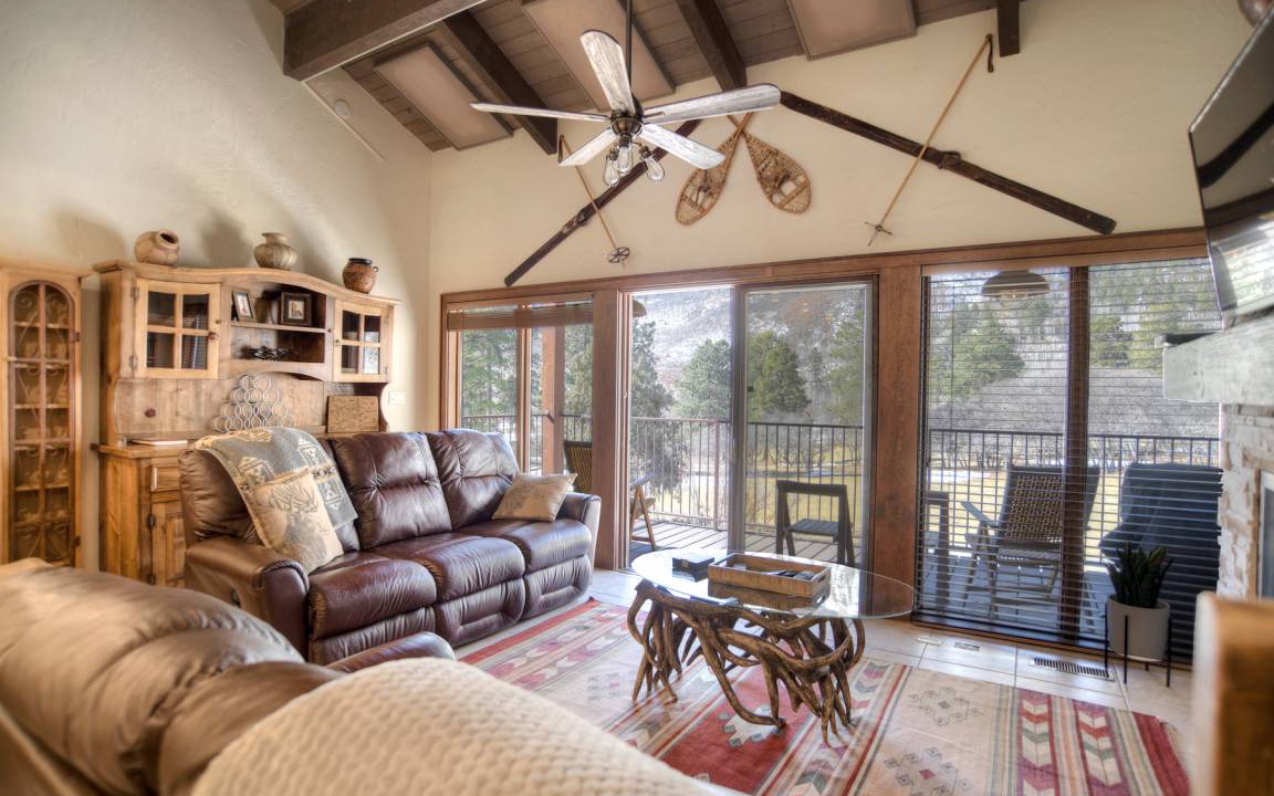 Purgatory Condo | 121 m² Condo ∙ 2 bedrooms ∙ 6 guests