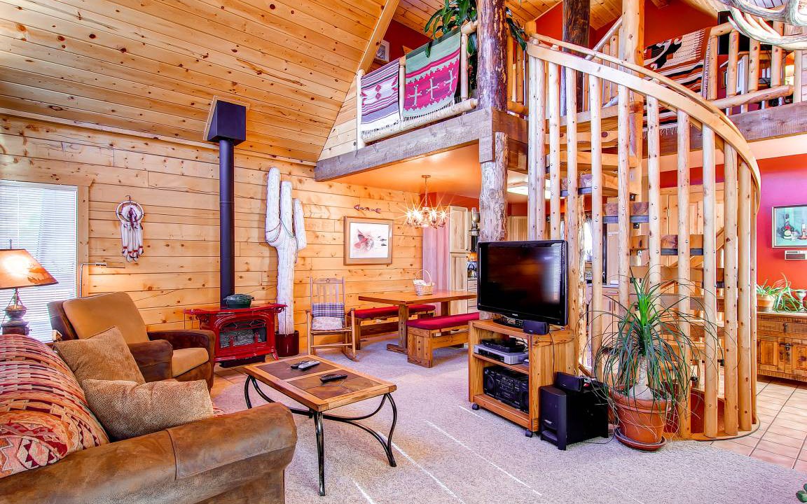 Dillon House | 123 m² House ∙ 3 bedrooms ∙ 8 guests