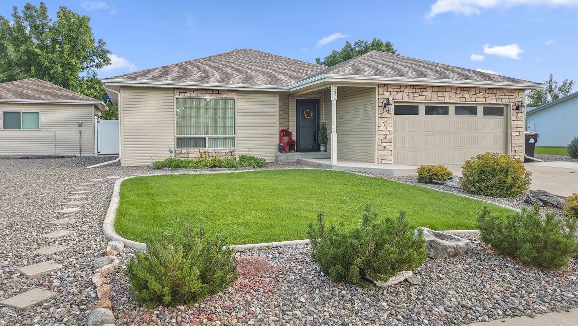 Montrose House | 134 m² House ∙ 3 bedrooms ∙ 6 guests