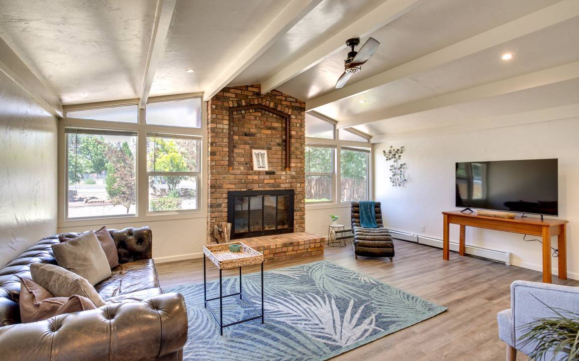 Pear Park House | 139 m² House ∙ 3 bedrooms ∙ 6 guests