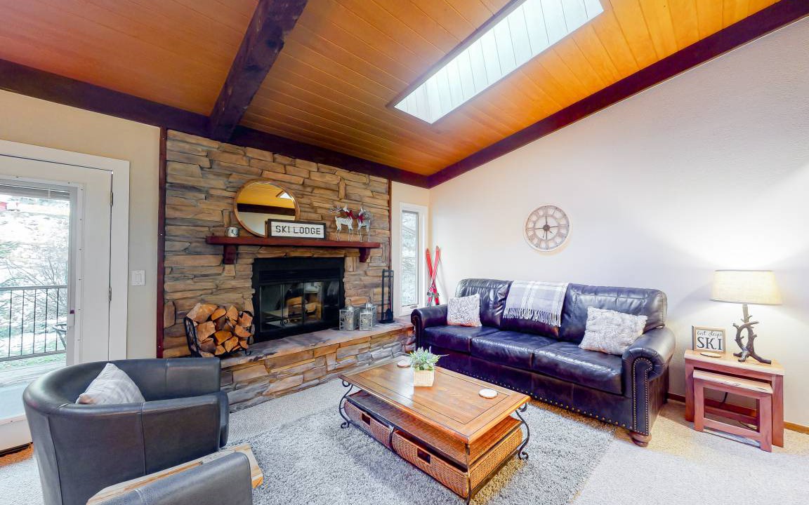 Intermountain Condo | 149 m² Condo ∙ 3 bedrooms ∙ 8 guests