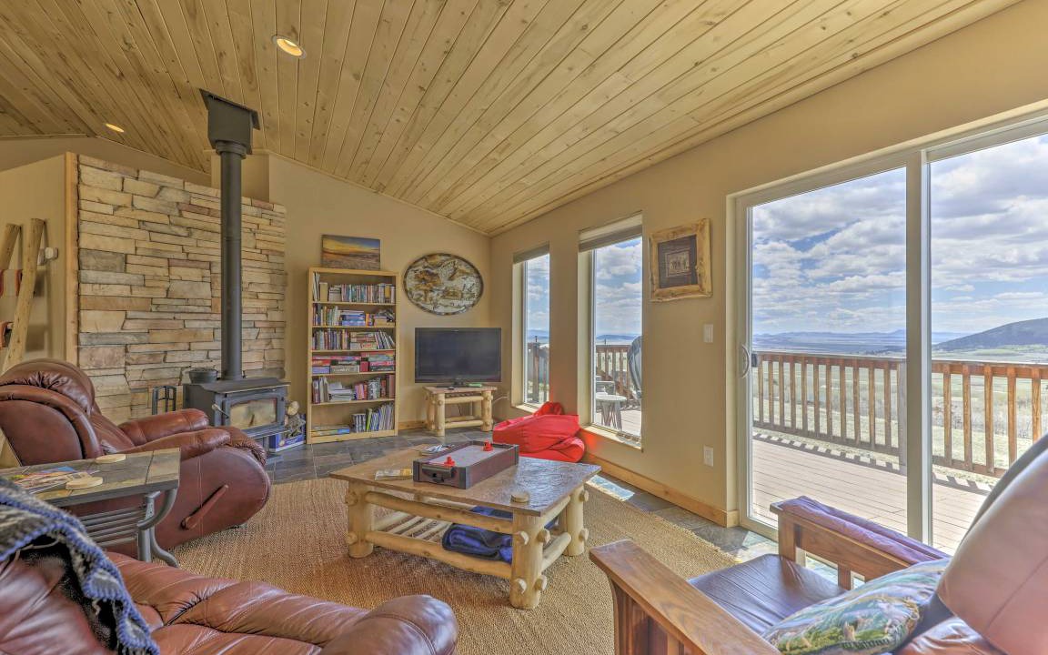 Warm Springs House | 150 m² House ∙ 3 bedrooms ∙ 10 guests