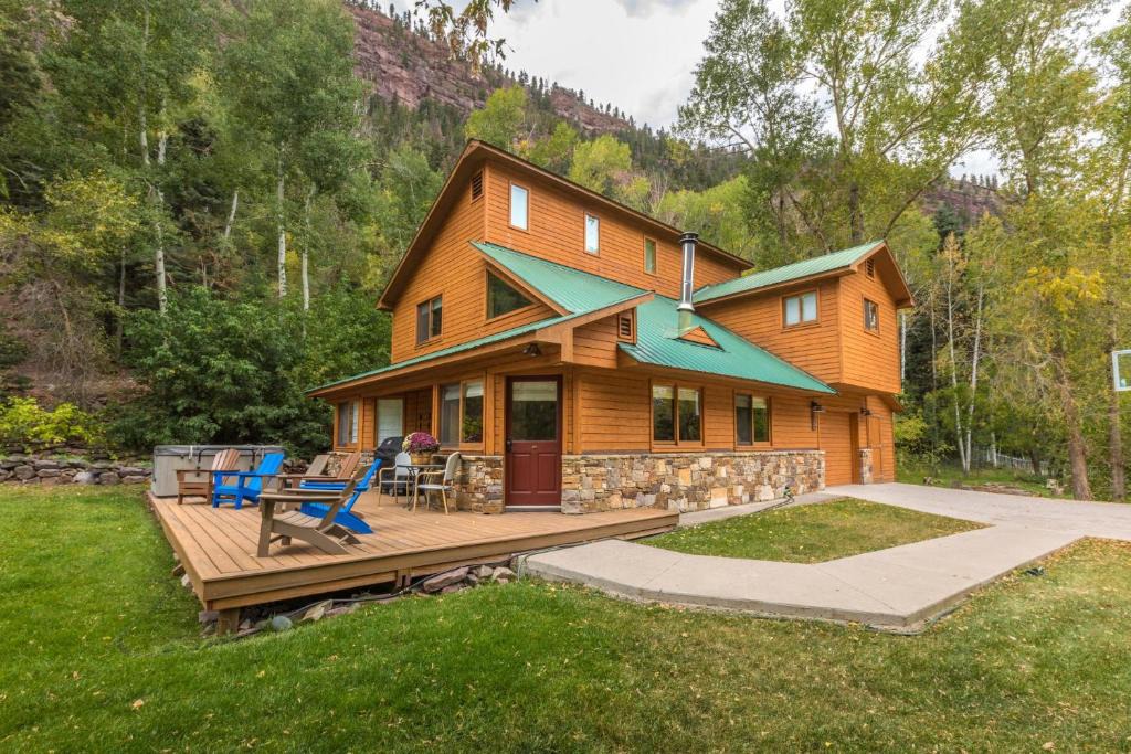 Ouray House | 1524 Oak Street