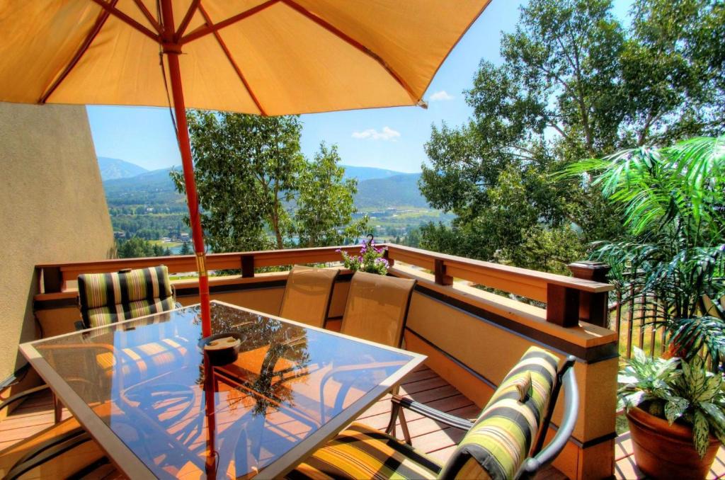 Mountain Star House | 16 Chambertin Townhomes Townhouse