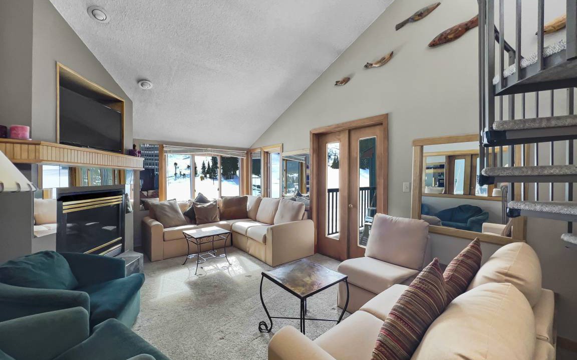East Village at Copper Condo | 167 m² Condo ∙ 4 bedrooms ∙ 12 guests