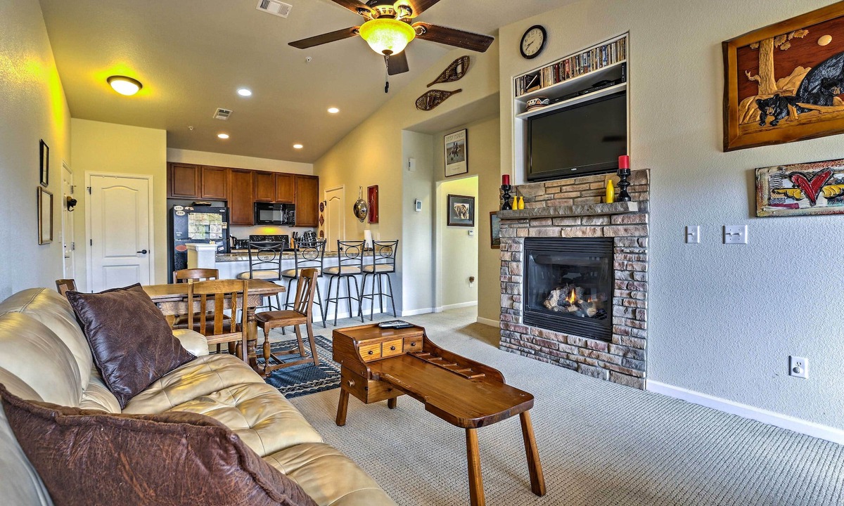 Silvercreek Condo | 18 Mi to Winter Park: Granby Condo w/Covered Deck