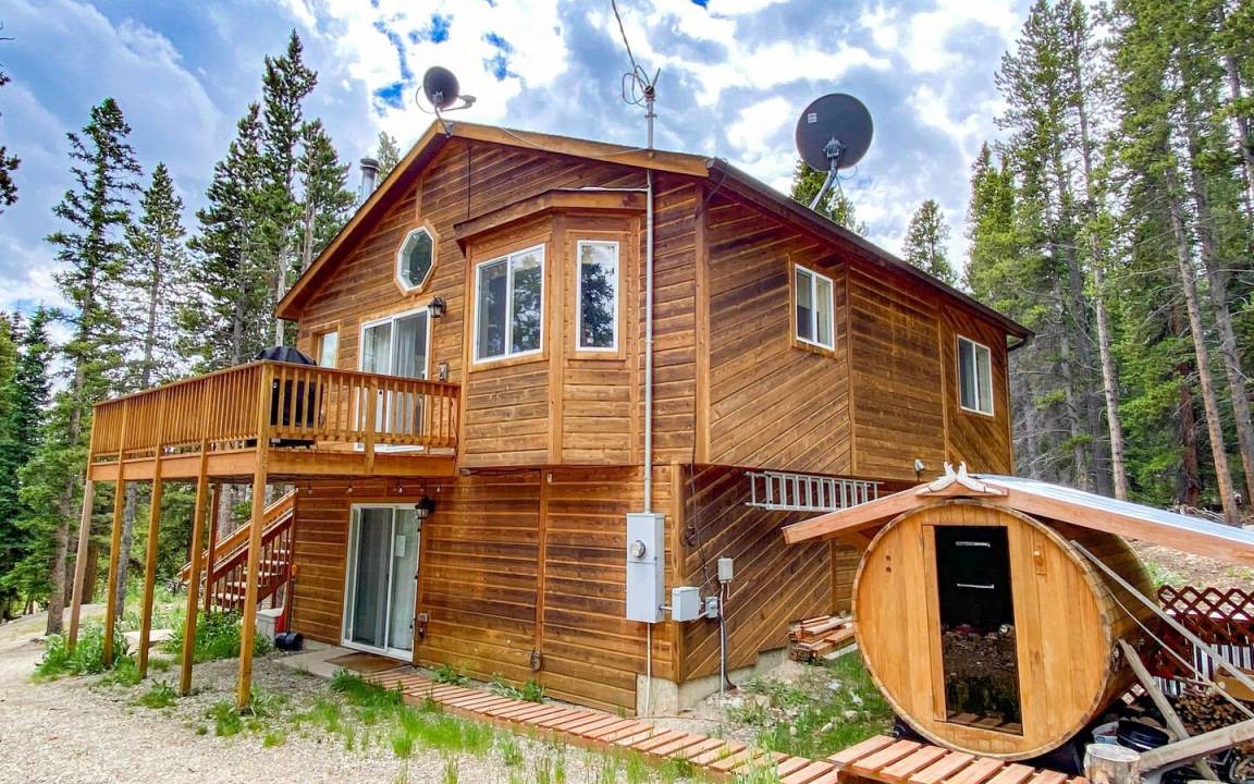 Valley of the Sun Cabin | 186 m² Cabin ∙ 3 bedrooms ∙ 8 guests