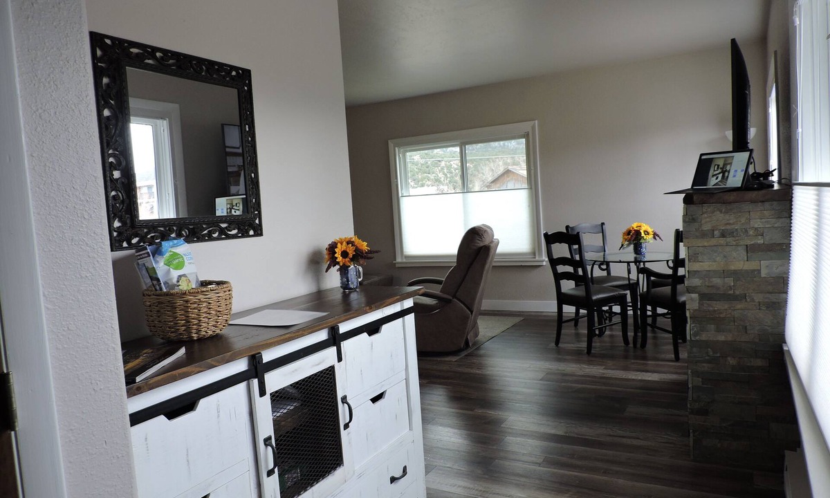 Buena Vista Condo | 2 bm newly reno condo w/AMAZING Mt. view & 2 blks fr main st/Arkansas River