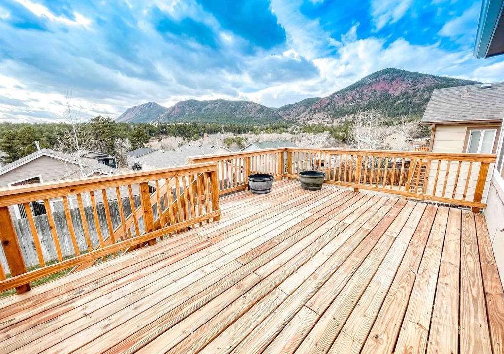 Palmer Lake Villa | 2 Master Suites! Pet Friendly With MTN Views