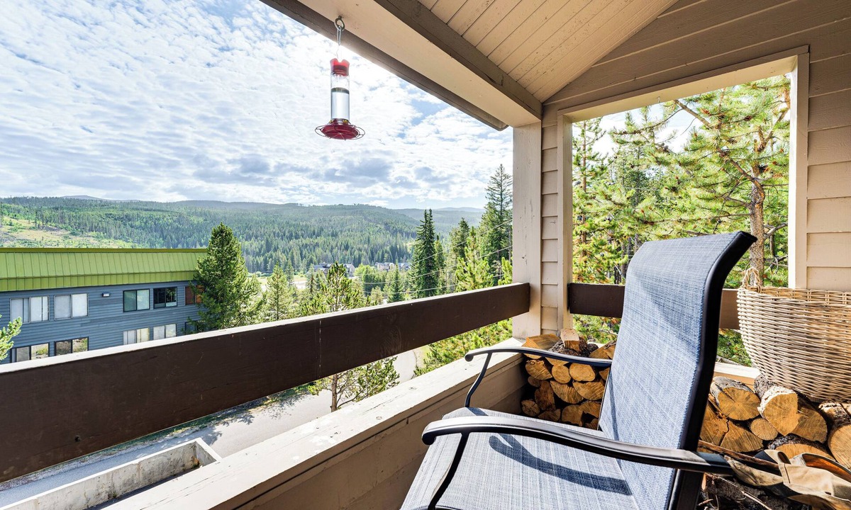 Winter Park Condo | 2 Mi to Winter Park Slopes: Mtn-View Condo!