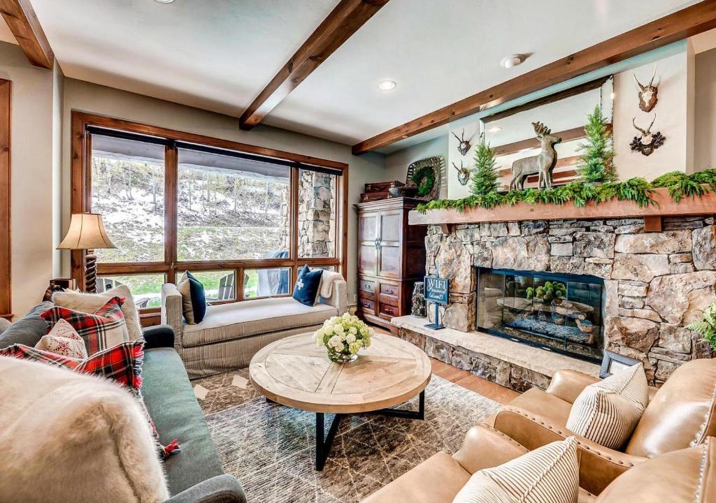 Bear Paw Lodge | Avon