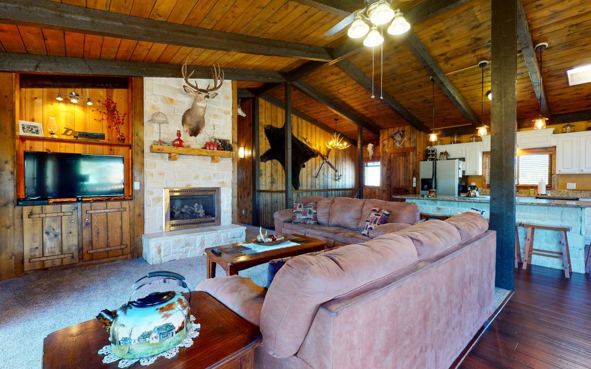 Ponderosa Pines Cabin | 208 m² Cabin ∙ 4 bedrooms ∙ 11 guests