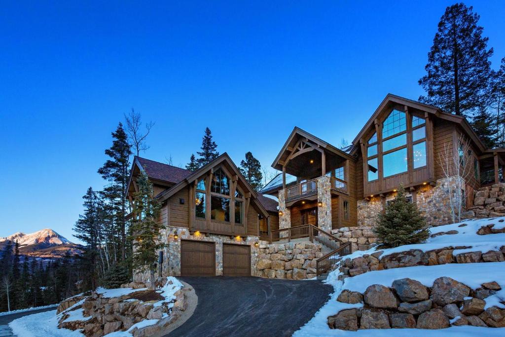 Purgatory House | 227 Sultan Drive