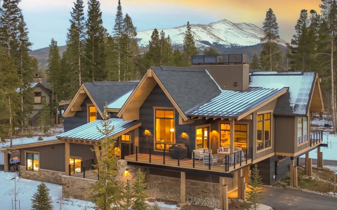 Peak 8 House | 230 m² House ∙ 4 bedrooms ∙ 12 guests