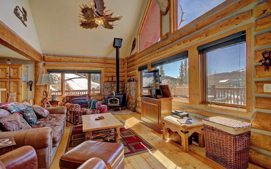 Huron Heights House | 231 m² House ∙ 3 bedrooms ∙ 6 guests