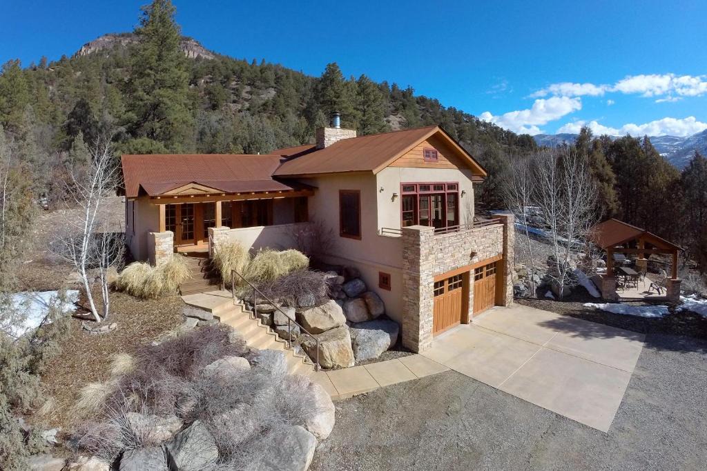 Hermosa House | 240 County Road 201
