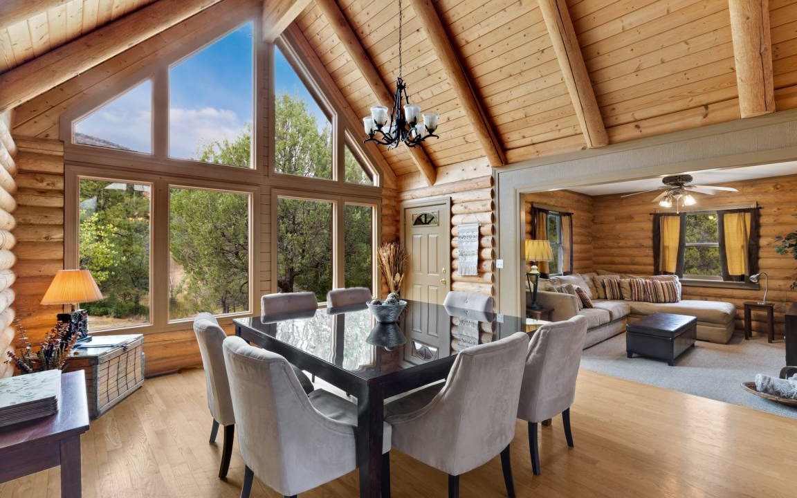 Pleasant Valley House | 243 m² House ∙ 3 bedrooms ∙ 8 guests