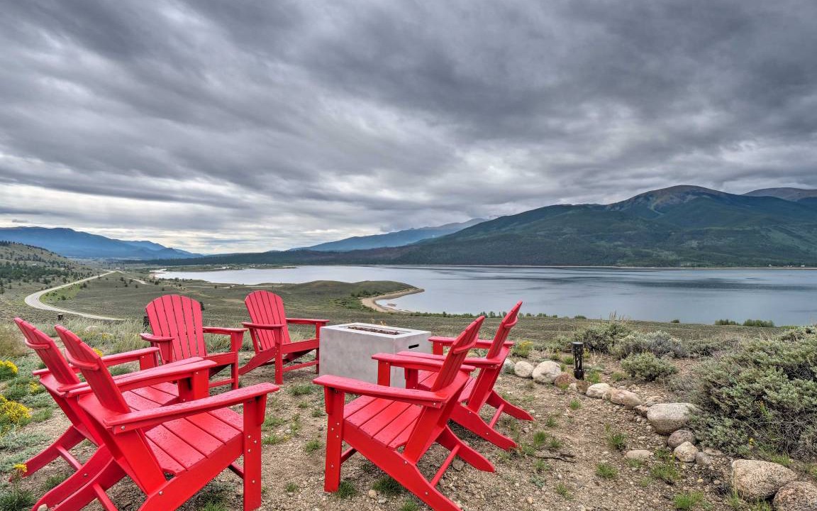 Twin Lakes House | 248 m² House ∙ 3 bedrooms ∙ 6 guests