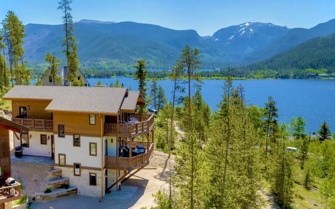 Grand Lake Cabin | 269 m² Cabin ∙ 4 bedrooms ∙ 9 guests