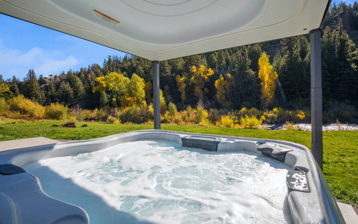 South Fork House | 270 m² House ∙ 4 bedrooms ∙ 12 guests