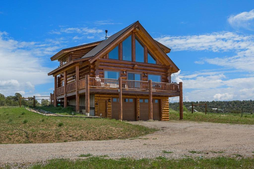 Sundance Hills House | 272 Sundance
