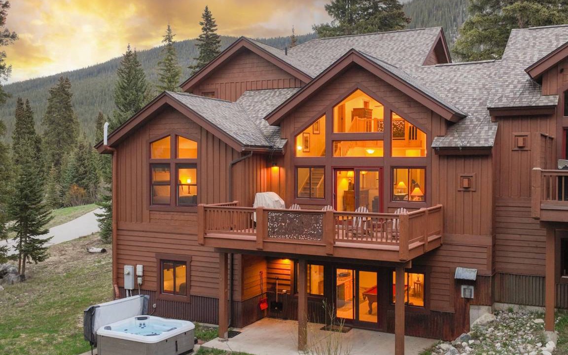 Blue River House | 276 m² House ∙ 4 bedrooms ∙ 10 guests