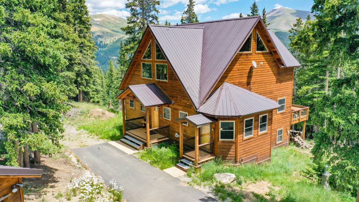 Alma Cabin | 282 m² Cabin ∙ 3 bedrooms ∙ 10 guests