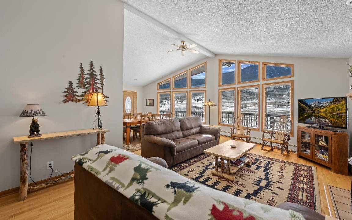 Estes Park House | 295 m² House ∙ 4 bedrooms ∙ 8 guests
