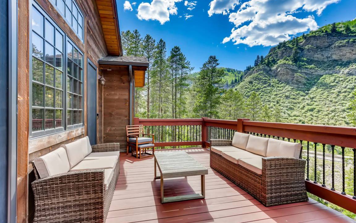 Intermountain House | 298 m² House ∙ 5 bedrooms ∙ 12 guests
