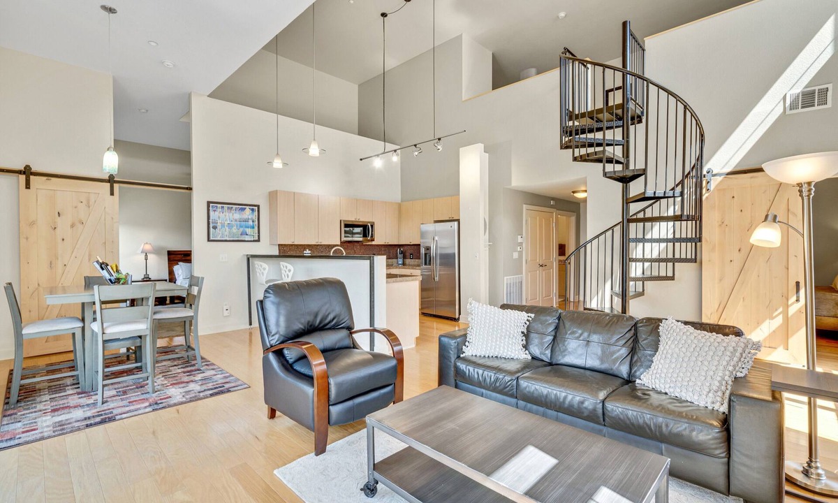 Greenwood Village Condo | 3 Bedroom condo in heart of DTC - Greenwood Village