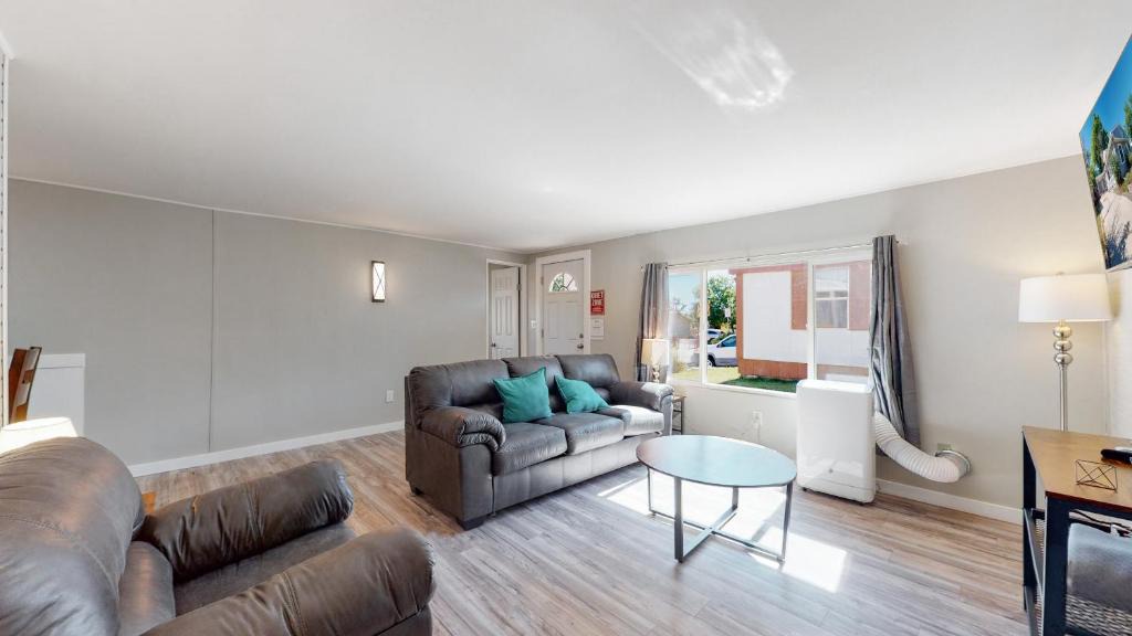 Federal Heights House | 3 King beds with yard near the famous Water World