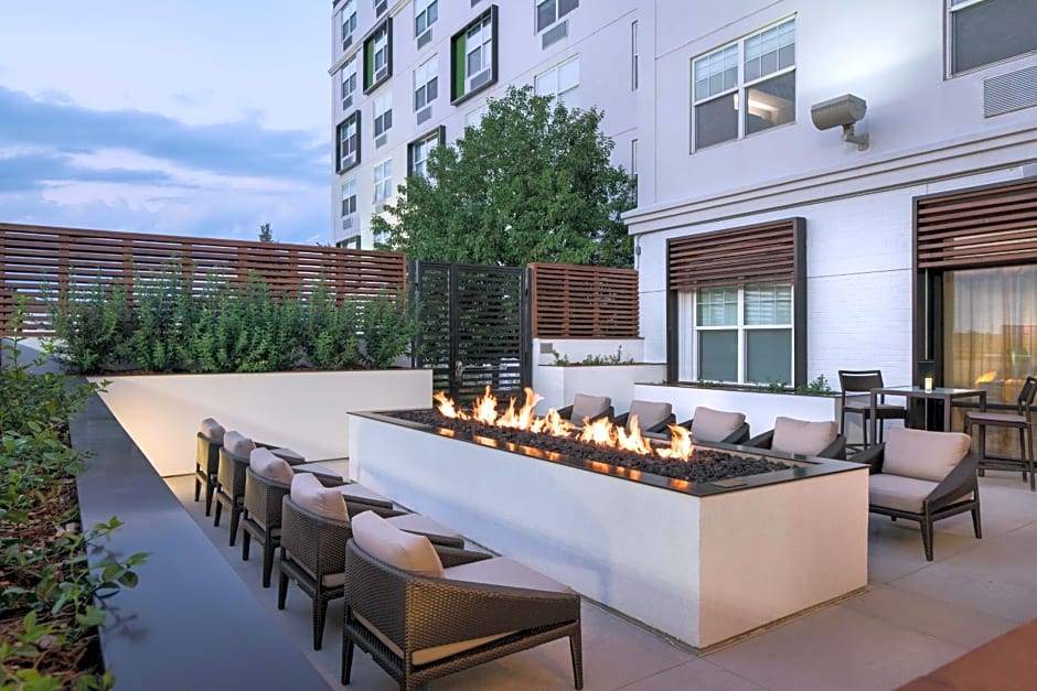 Gateway Hotel | 3-Star Hotel ∙ Courtyard Denver Airport at Gateway Park
