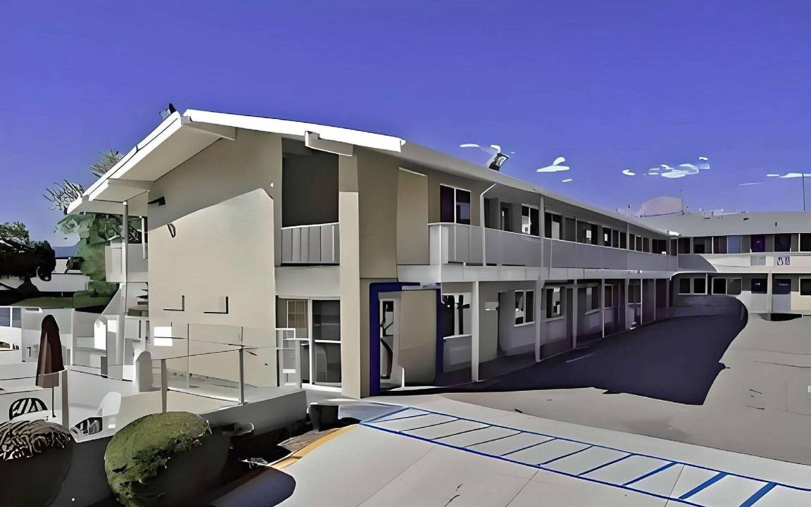 West Colorado Springs Hotel | 300 m² Hotel ∙ 127 guests