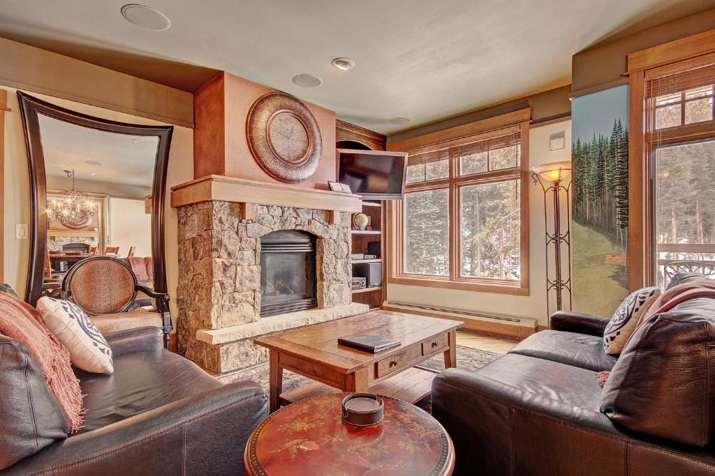 River Run Apartment | 3044 Lone Eagle Condo