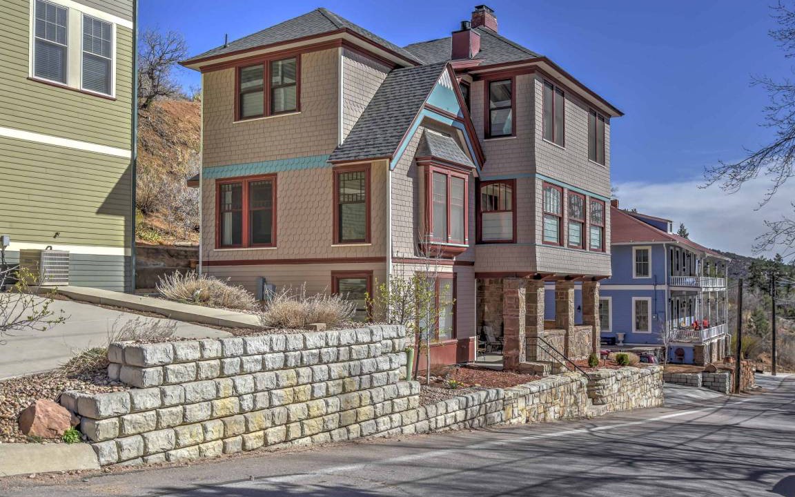 Manitou Springs House | 306 m² House ∙ 4 bedrooms ∙ 12 guests