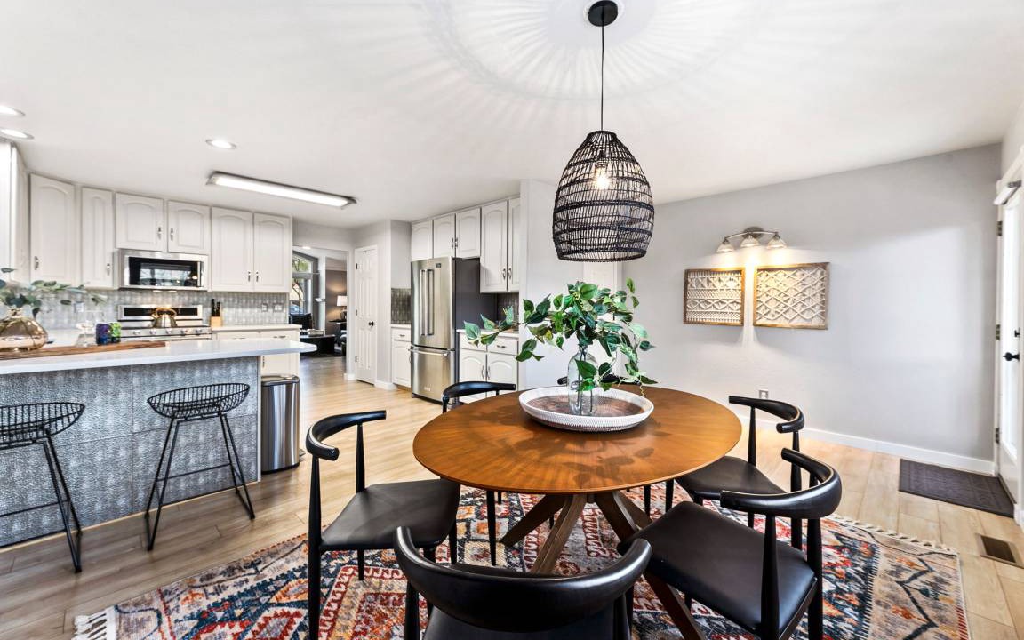 Loveland House | 307 m² House ∙ 5 bedrooms ∙ 12 guests