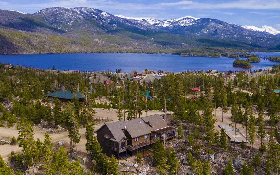 Grand Lake Cabin | 316 m² Cabin ∙ 5 bedrooms ∙ 16 guests