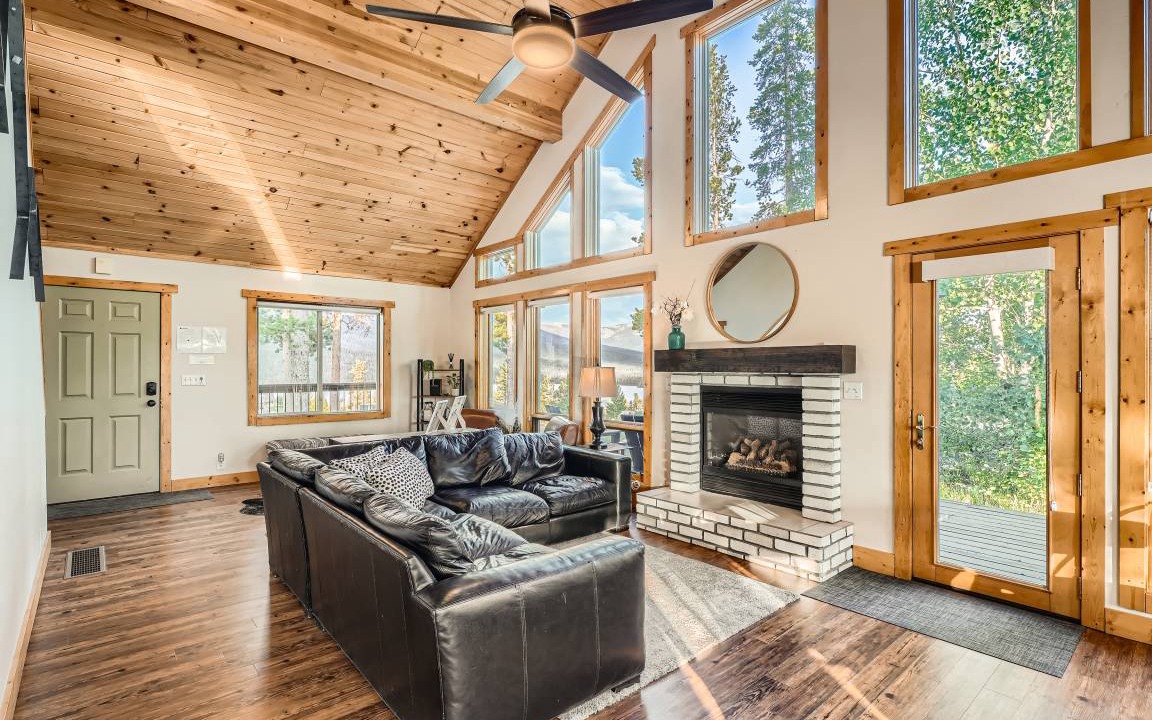 Grand Lake Cabin | 316 m² Cabin ∙ 5 bedrooms ∙ 16 guests