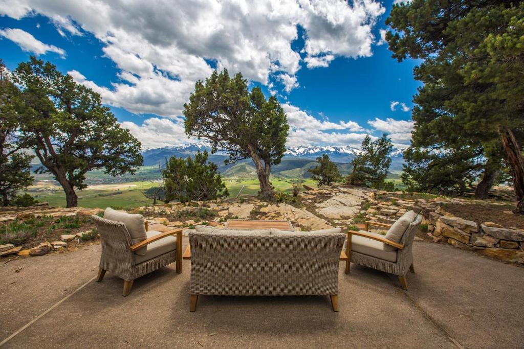 Loghill Village House | 317 Tower Main House