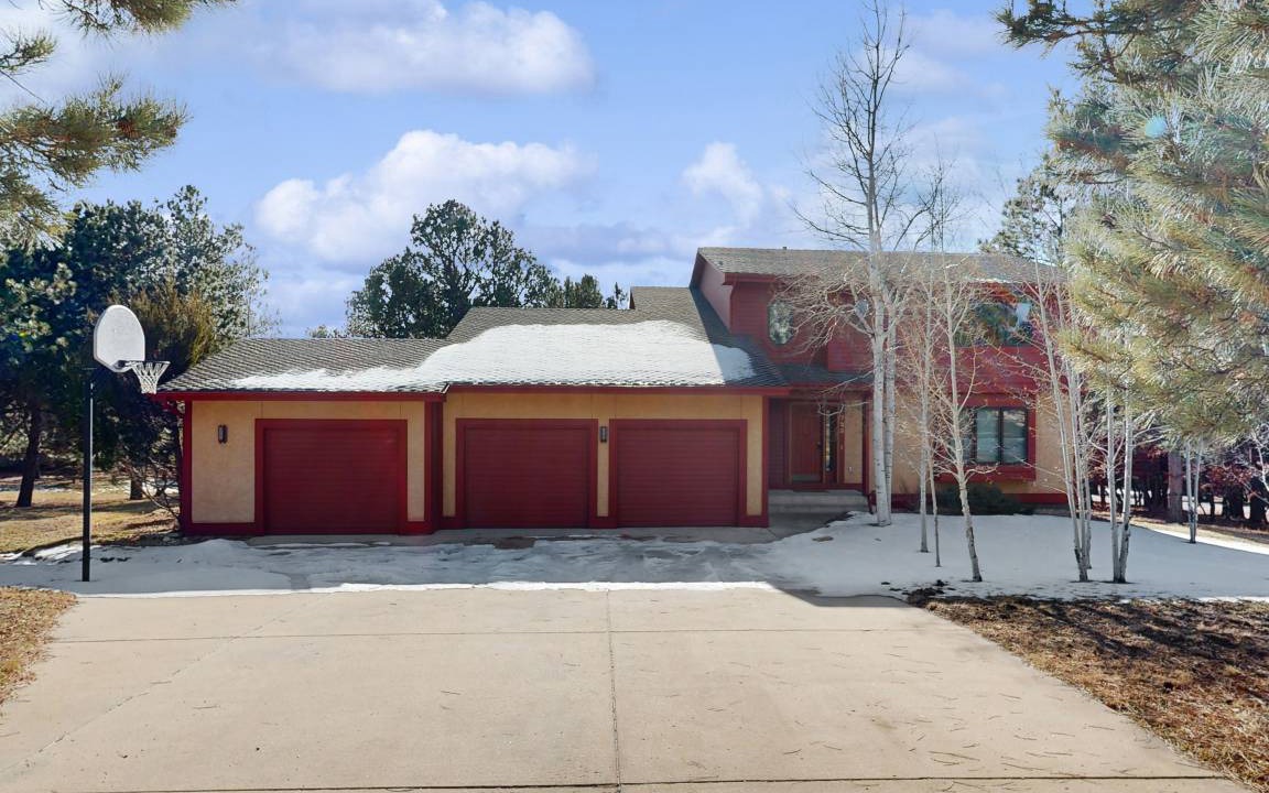 Monument House | 321 m² House ∙ 5 bedrooms ∙ 11 guests