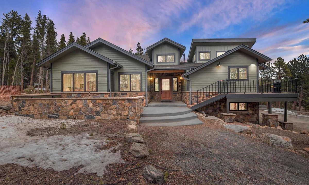 Black Hawk House | 34 Acre Escape~Games~Hiking~Pool Table~Bicycles