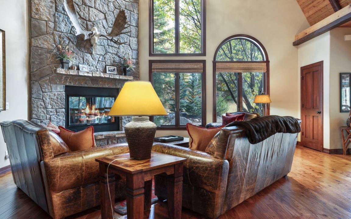 Highland Meadows House | 372 m² House ∙ 5 bedrooms ∙ 12 guests