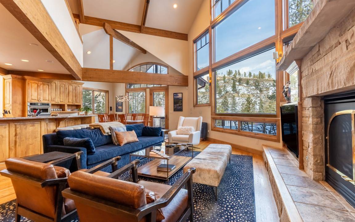 Elk Run House | 390 m² House ∙ 5 bedrooms ∙ 12 guests