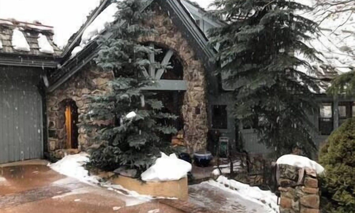 Beaver Creek House | 4/5 Bed 6 ba + loft ski in/out w/amazing views!