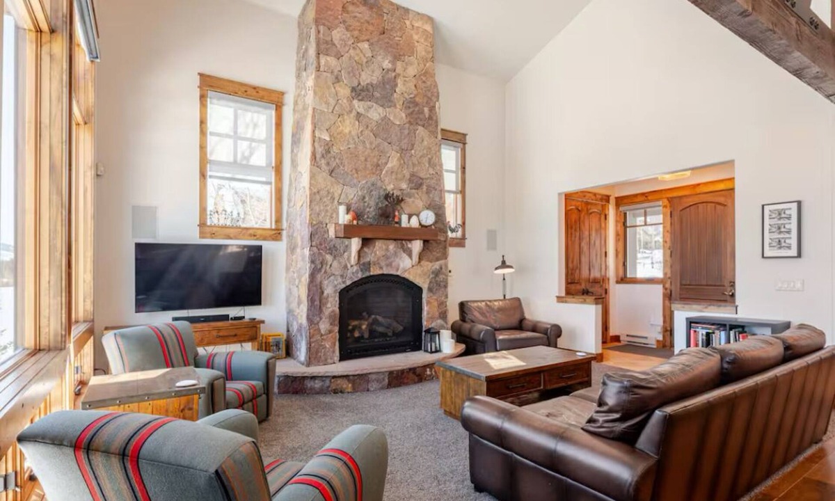 Summit Cove House | 4-bedroom house in marvelous Dillon with hot tub and sauna. Pet Friendly.
