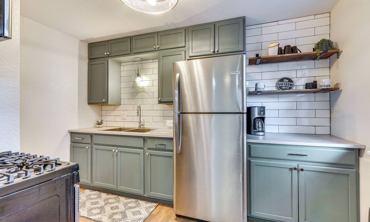 Pueblo Cottage | 4 Mi to Dtwn: Cozy Home in Pueblo
