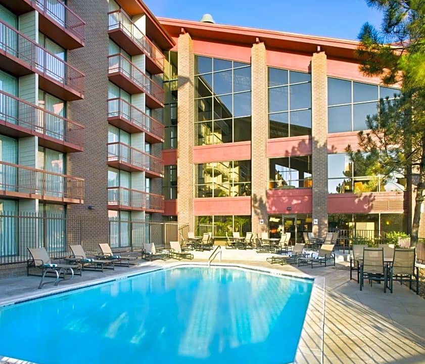 Greenwood Village Hotel | 4-Star Hotel ∙ DoubleTree by Hilton Denver Tech