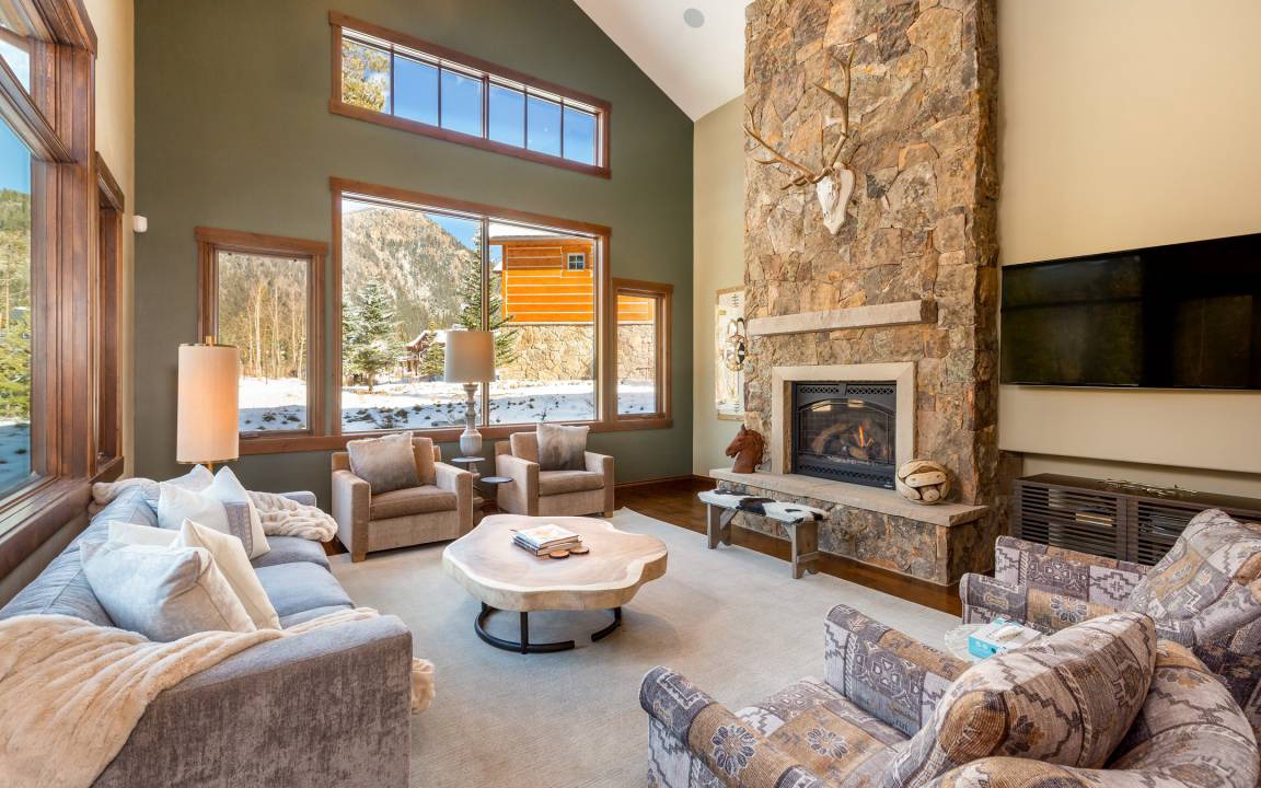 Keystone House | 408 m² House ∙ 4 bedrooms ∙ 11 guests