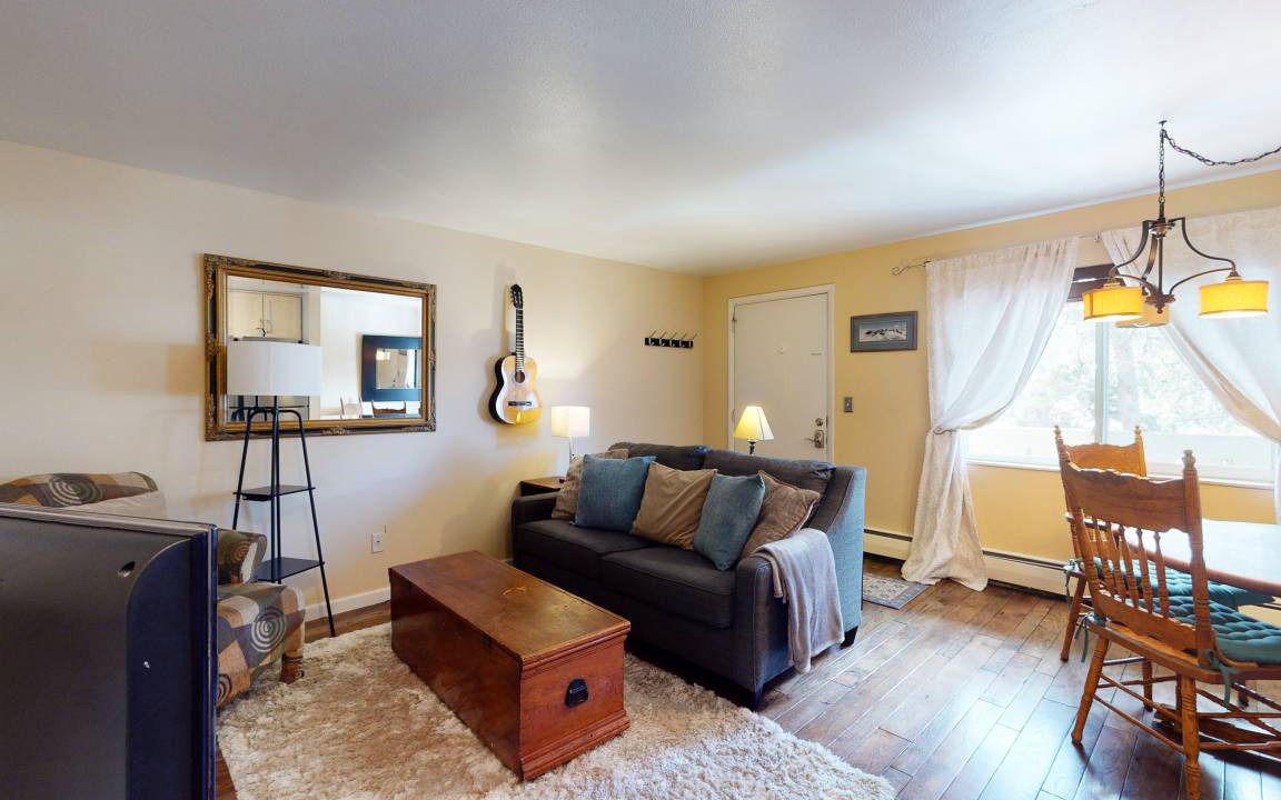 Historic District Condo | 41 m² Condo ∙ 1 bedroom ∙ 4 guests