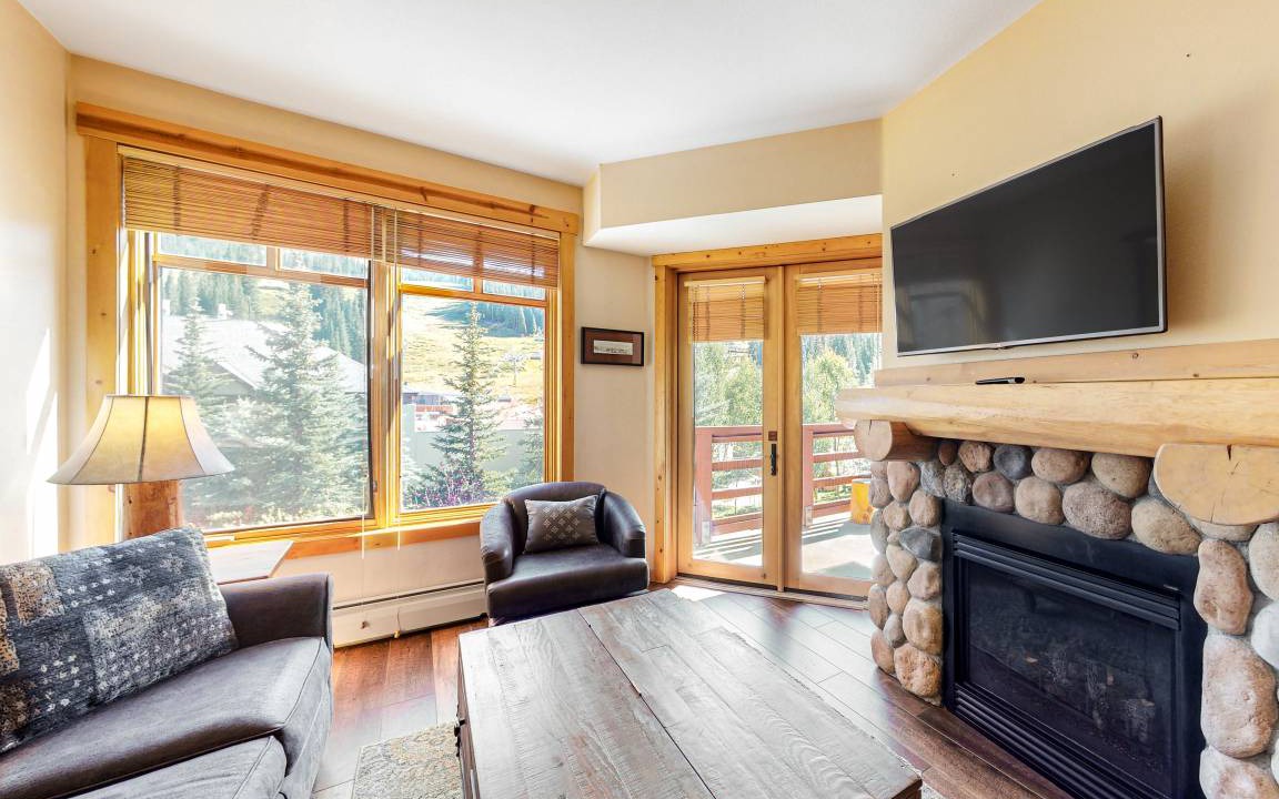 Copper Mountain Village Condo | 46 m² Condo ∙ 1 bedroom ∙ 4 guests